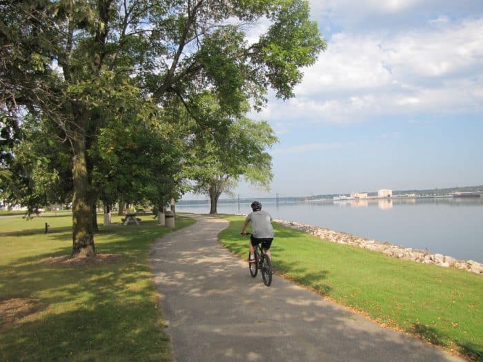 Mississippi River Trail (The Levee Path) - Great Runs