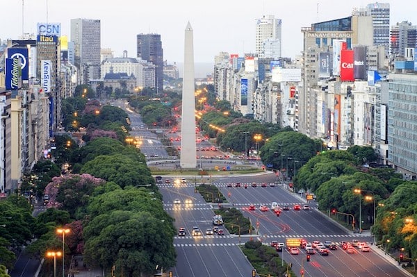 Buenos Aires' Avenida 9 de Julio