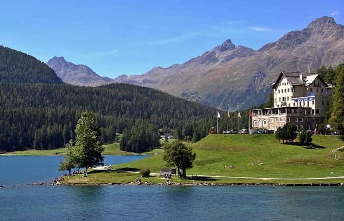 Running in St. Moritz. Best routes and places to run in St. Moritz