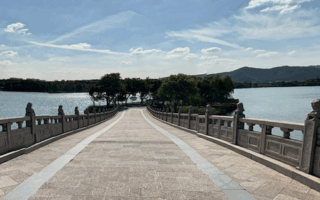 Shihu Lake